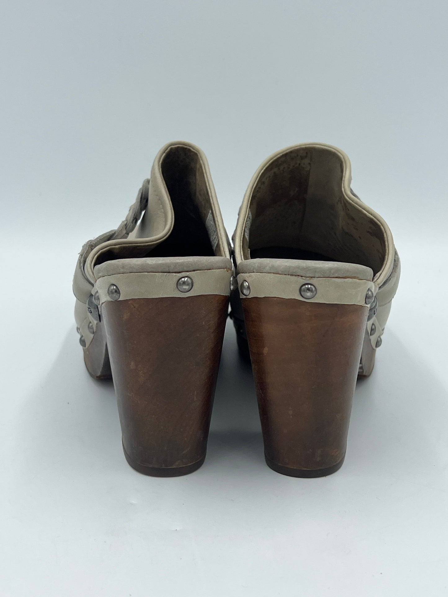 Shoes Designer By Ugg  Size: 9