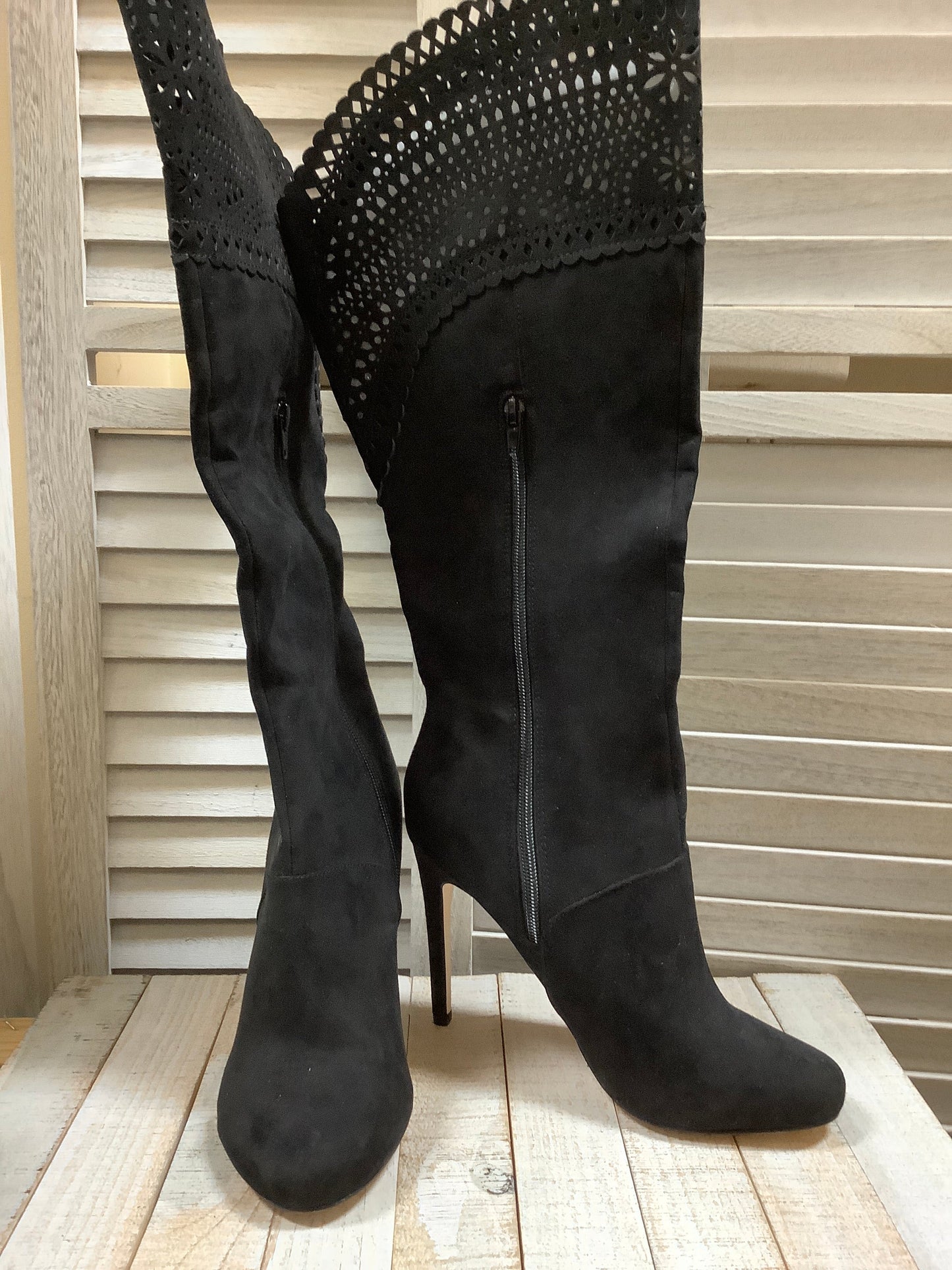 Boots Knee Heels By Just Fab  Size: 9