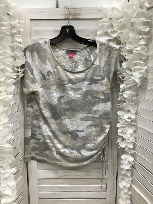 Top Short Sleeve Basic By Vince Camuto  Size: S