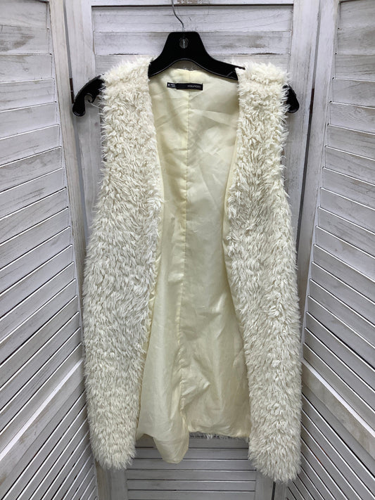 Vest Faux Fur & Sherpa By Maurices  Size: M