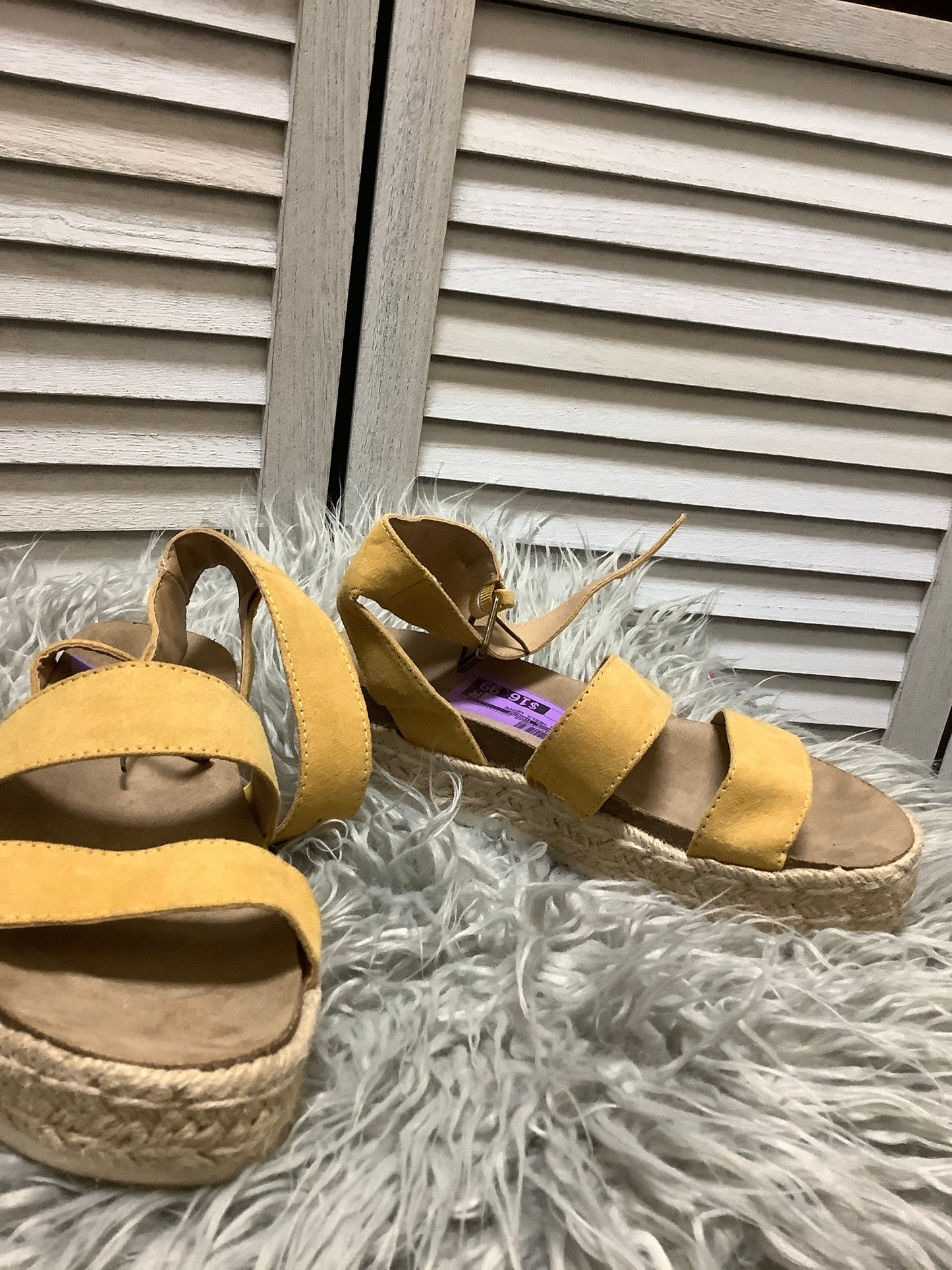 Sandals Heels Wedge By Universal Thread  Size: 6.5