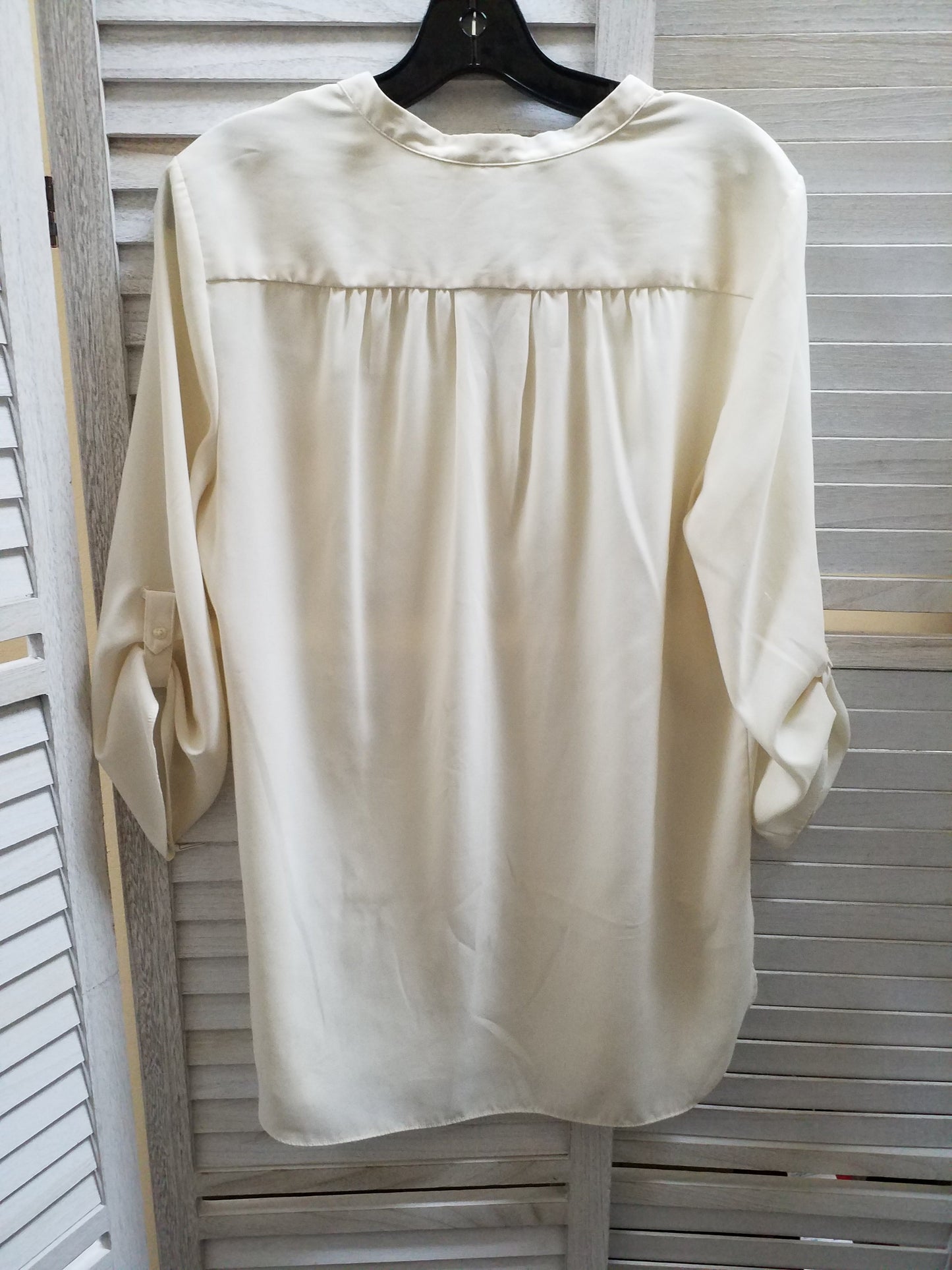 Top 3/4 Sleeve Basic By Lc Lauren Conrad  Size: M