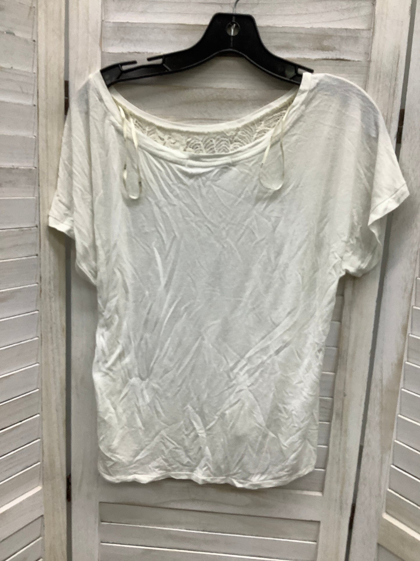 Top Short Sleeve Basic By Clothes Mentor  Size: L