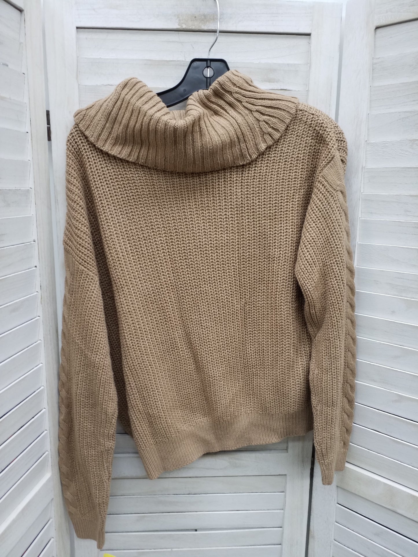 Sweater By Fashion Nova  Size: M