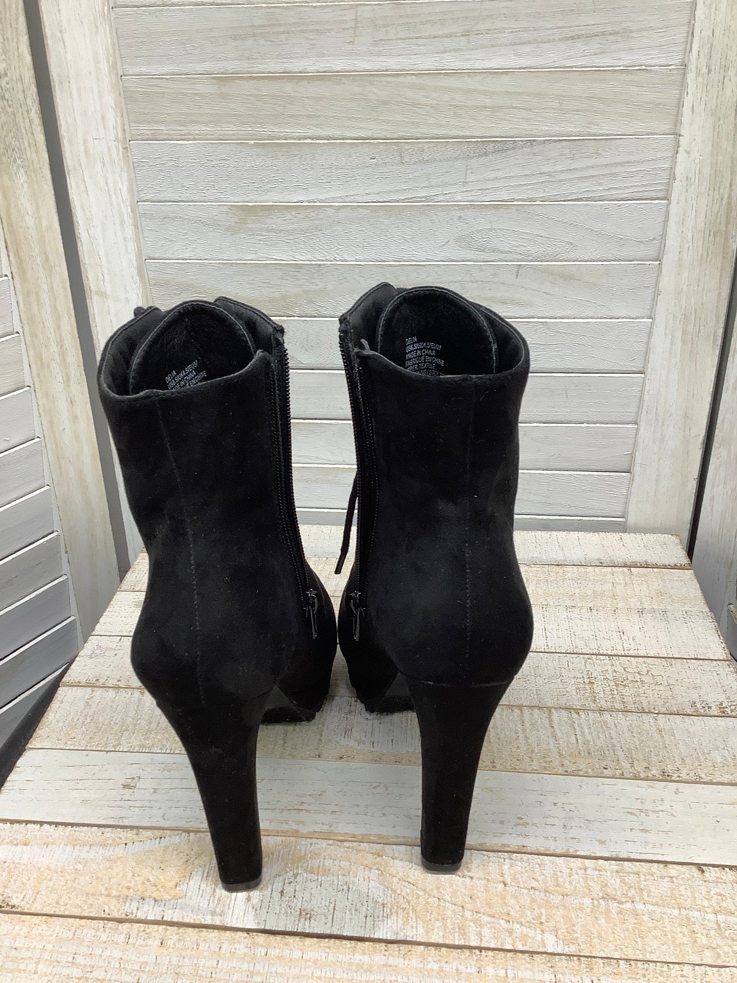 Boots Ankle Heels By Shoedazzle  Size: 6.5