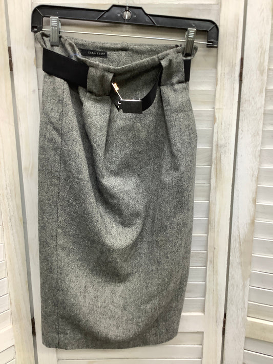 Skirt Midi By Zara Basic  Size: Xs