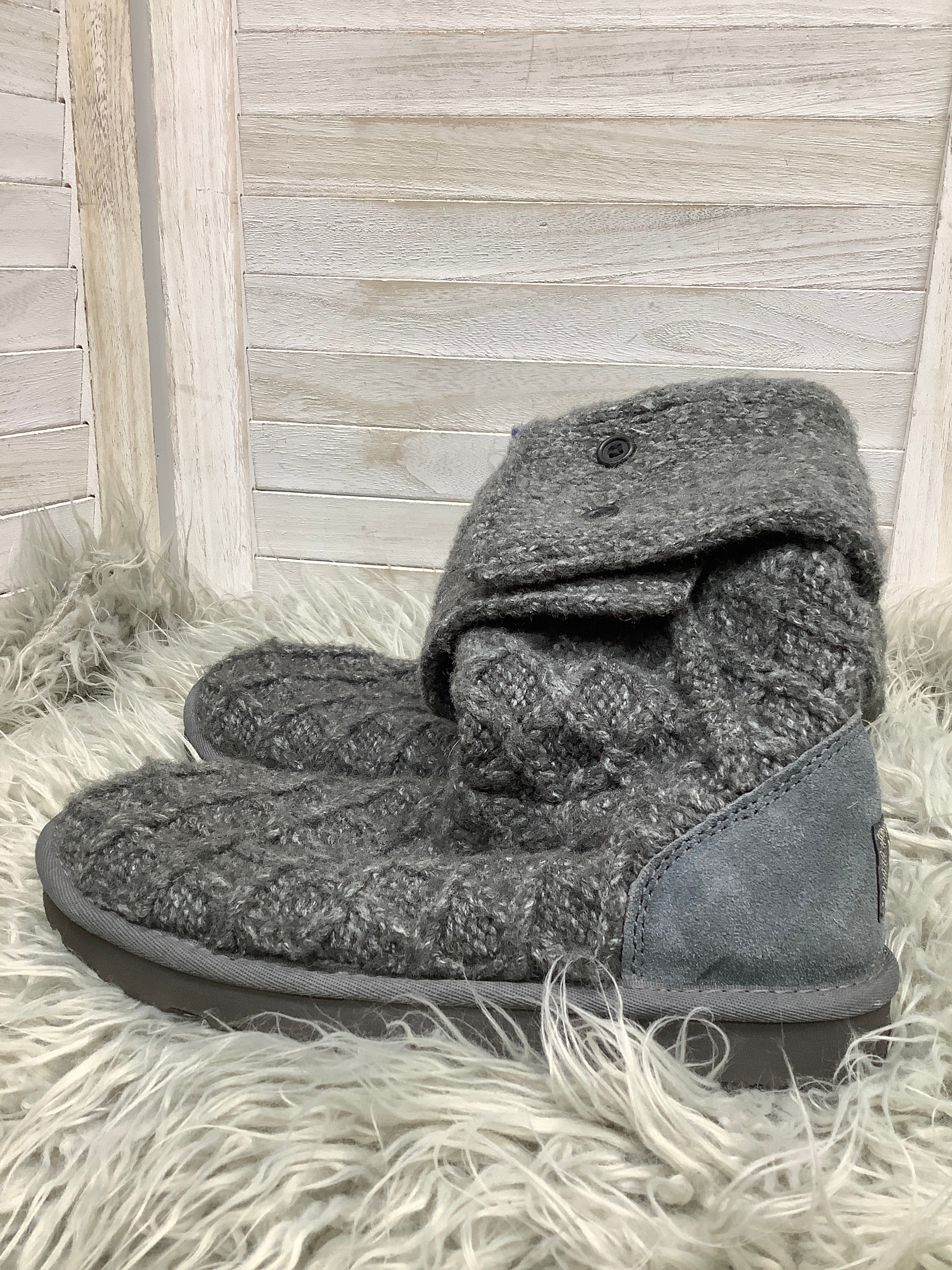 Uggs 2024 size 7