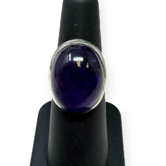 Cabachon Amethyst & Sterling Silver Ring By Unknown Brand Size: 5.5