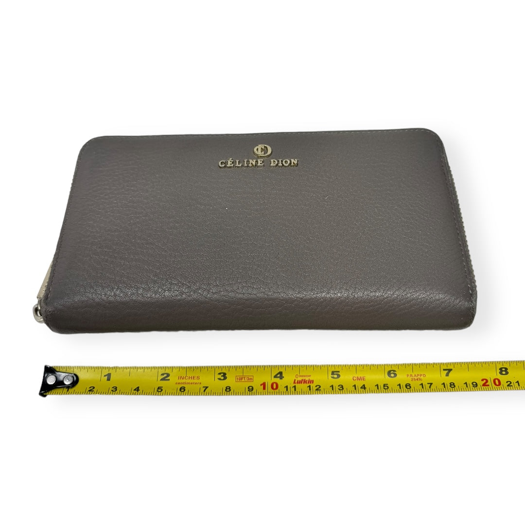 Wallet Leather By Céline Dion  Size: Large