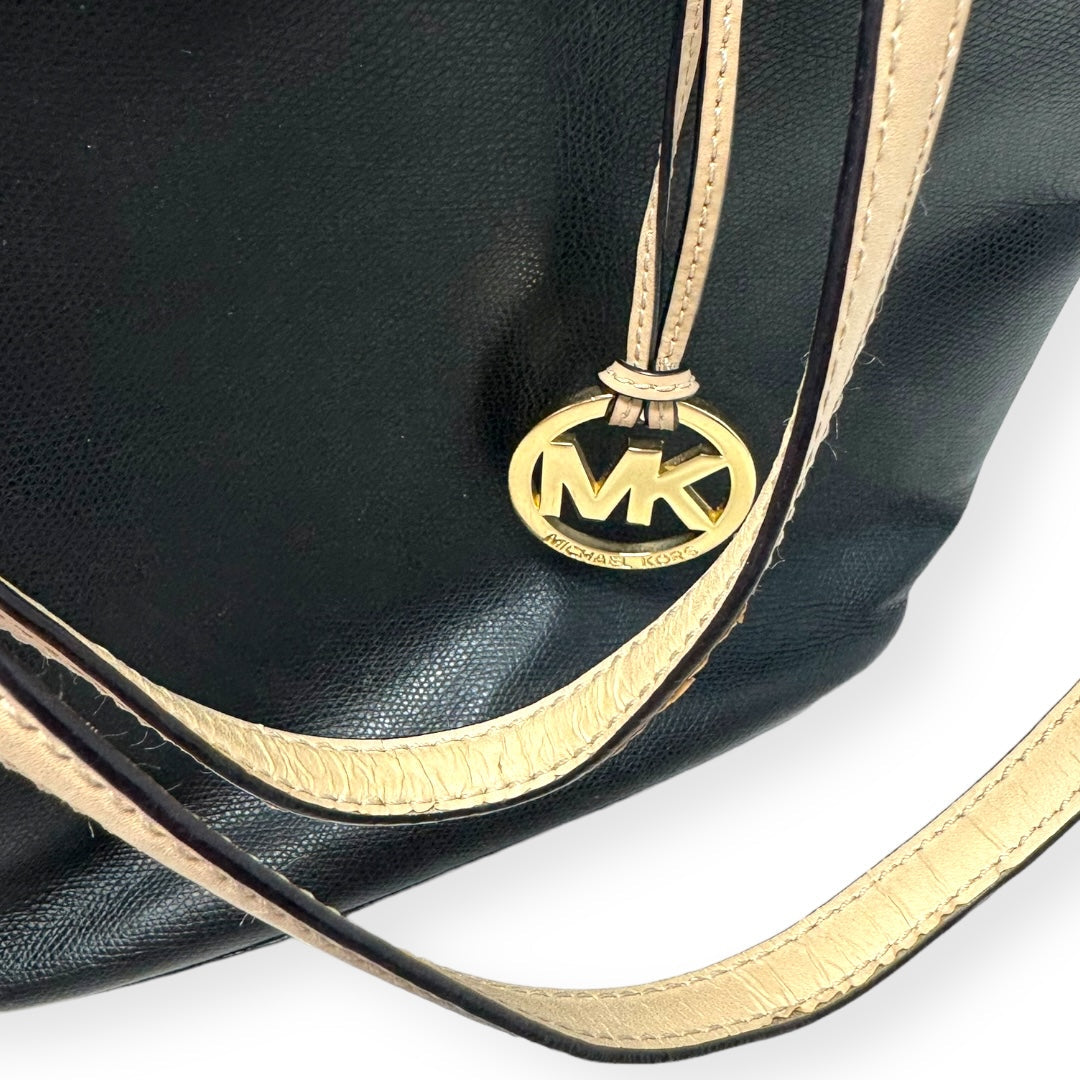 Handbag Designer By Michael Kors  Size: Medium