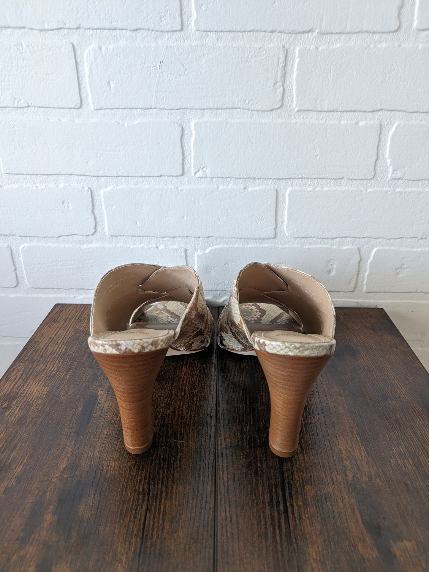 Sandals Heels Block By Johnston & Murphy  Size: 10