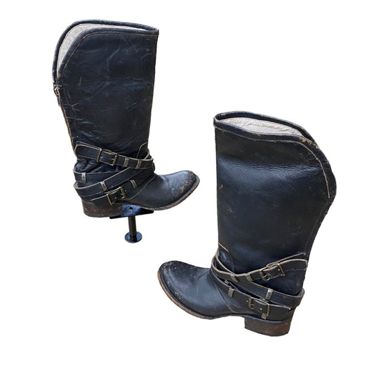 Boots Western By Freebird  Size: 6