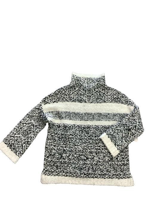 Sweater By Clothes Mentor  Size: S