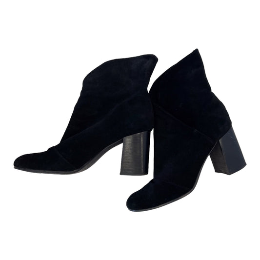 Boots Ankle Heels By Clothes Mentor  Size: 7.5