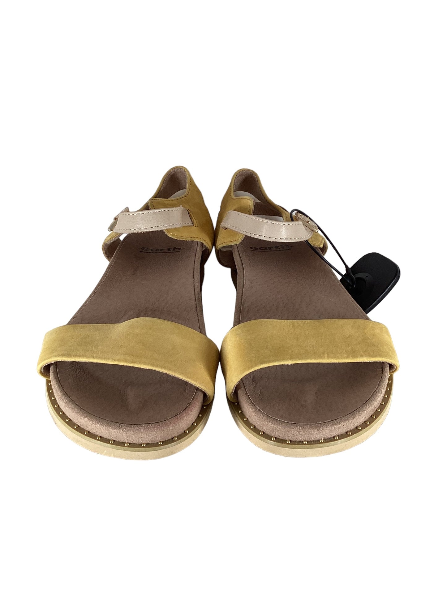 Sandals Flats By Earth  Size: 8