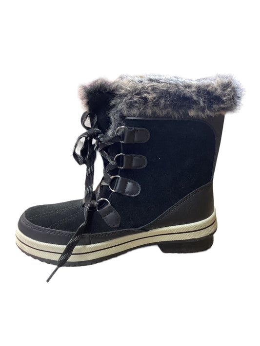 Boots Snow By Universal Thread  Size: 6