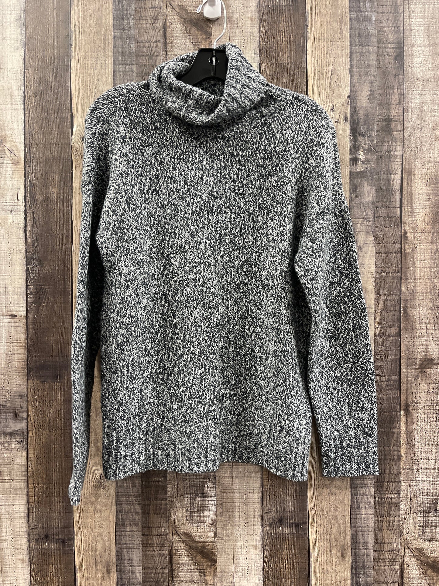 Sweater By Olivia Sky  Size: S