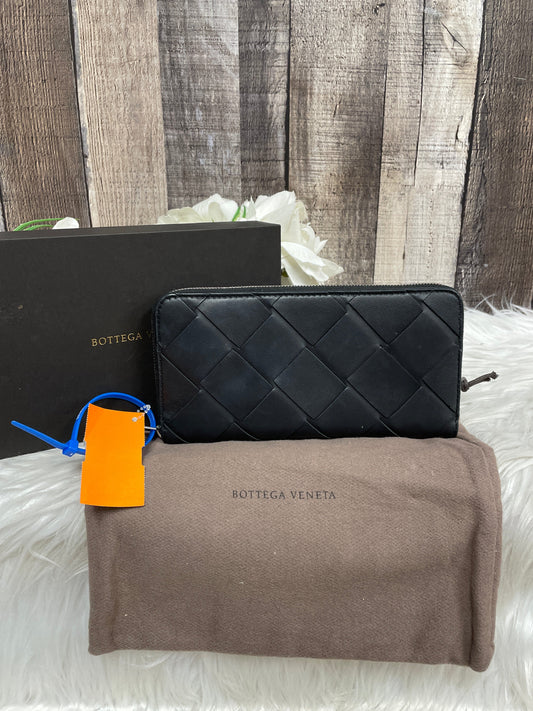 Wallet Luxury Designer By Bottega Veneta  Size: Large