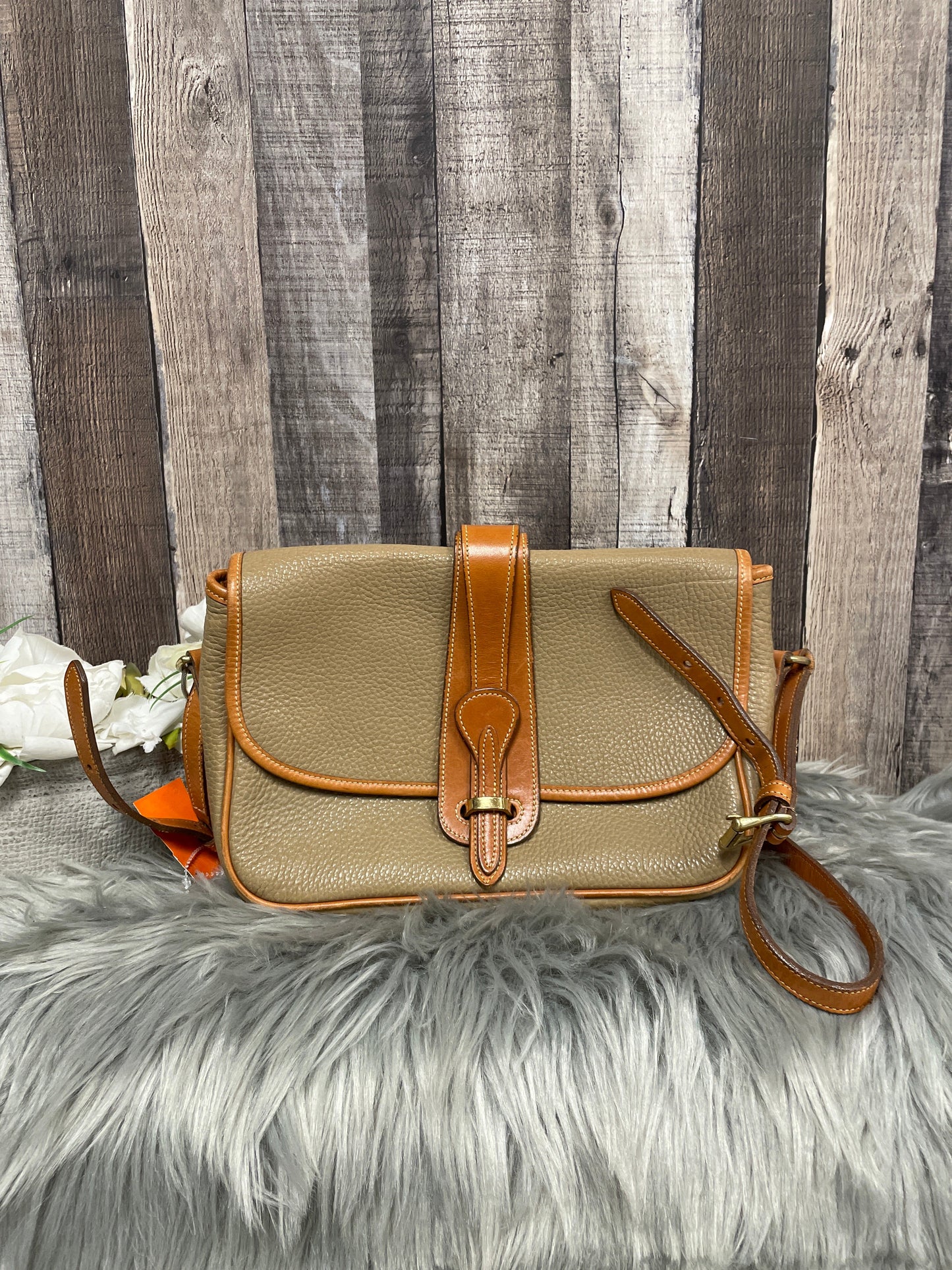 Crossbody Designer By Dooney And Bourke O  Size: Medium