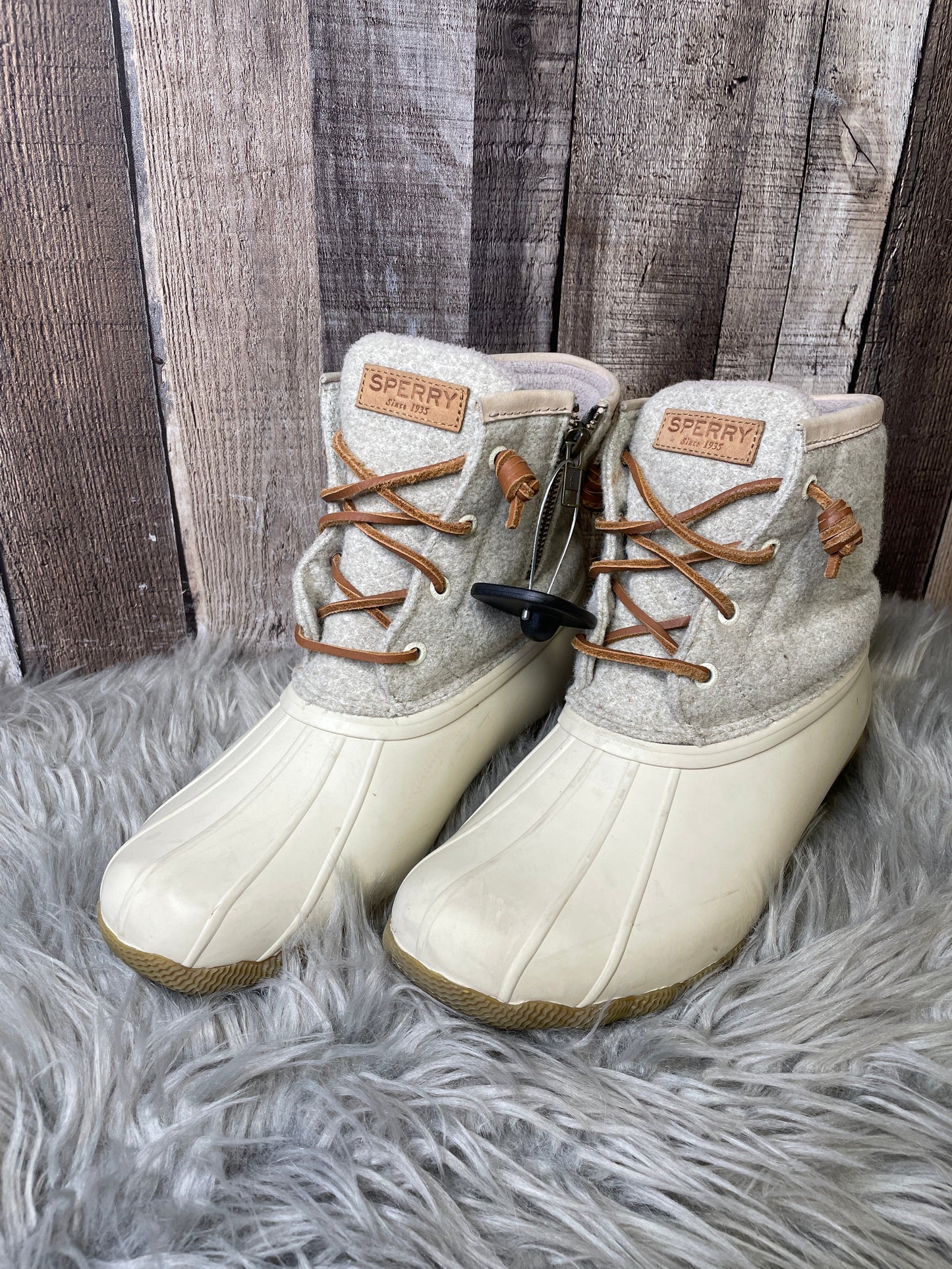 Boots Hiking By Sperry  Size: 8
