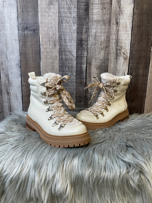 Boots Snow By Circus By Sam Edelman  Size: 6