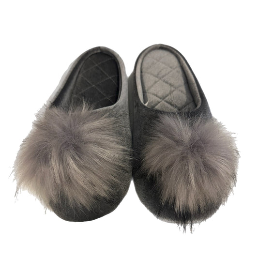 Slippers By Inc  Size: 7
