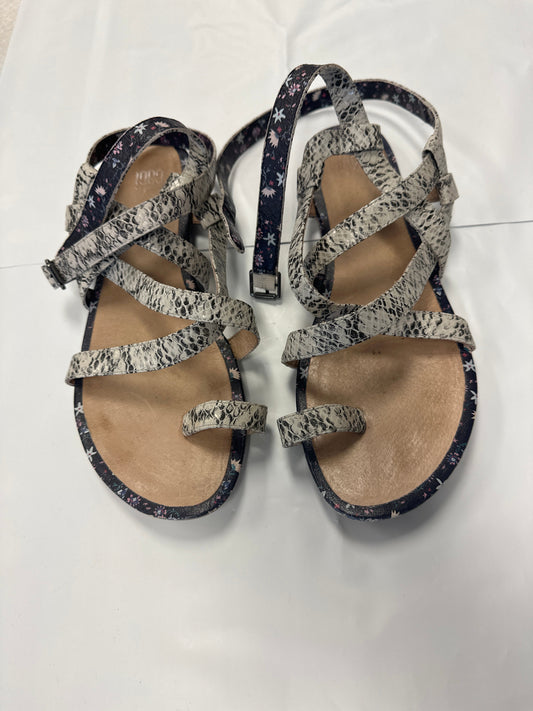 Sandals Low By Cabi  Size: 9