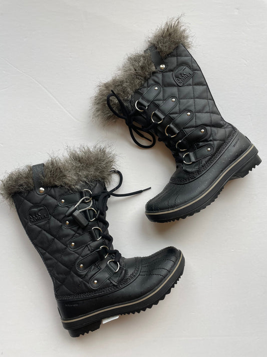 Boots Snow By Sorel  Size: 6