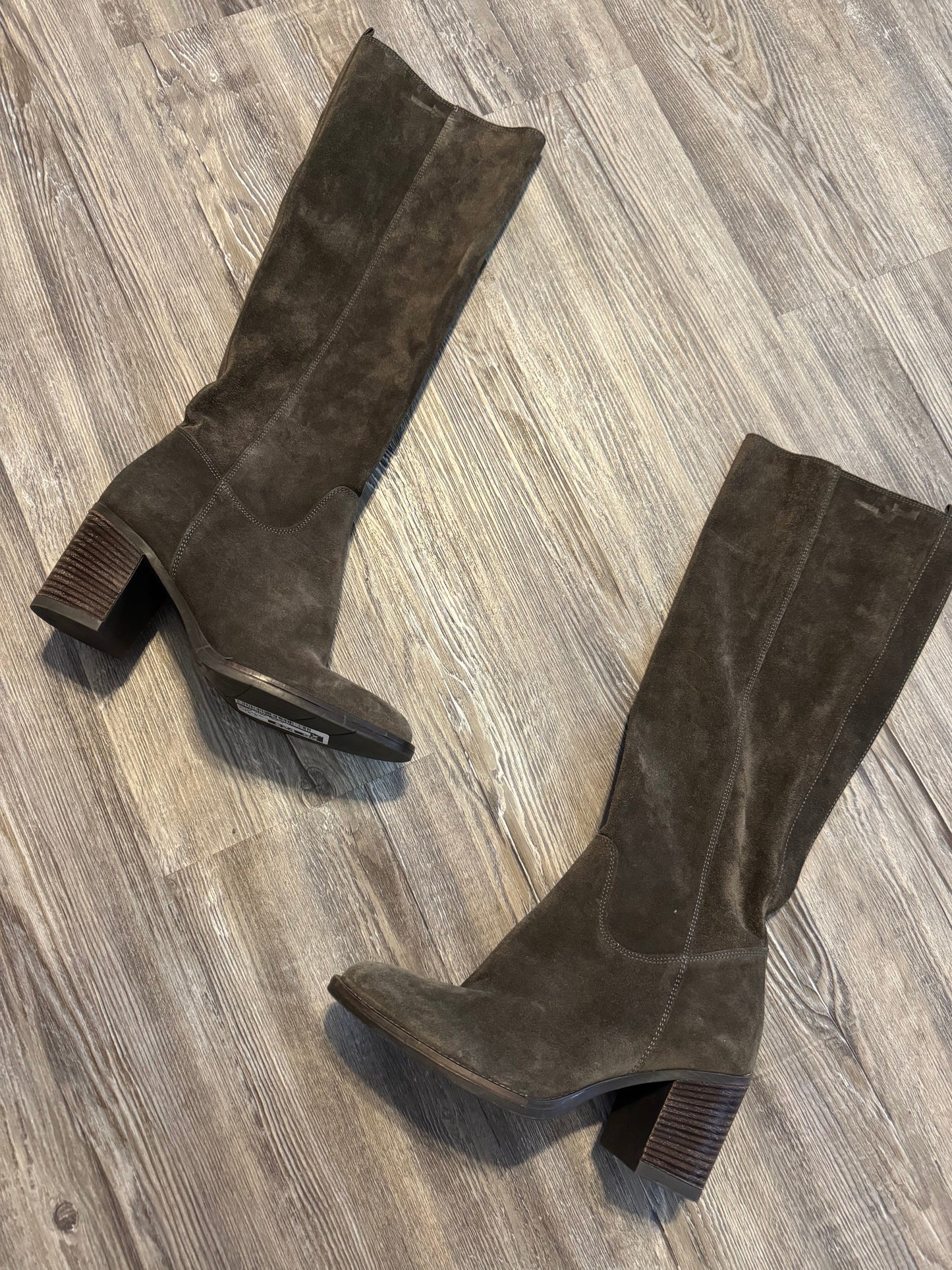 Boots Knee Heels By Clothes Mentor  Size: 6.5