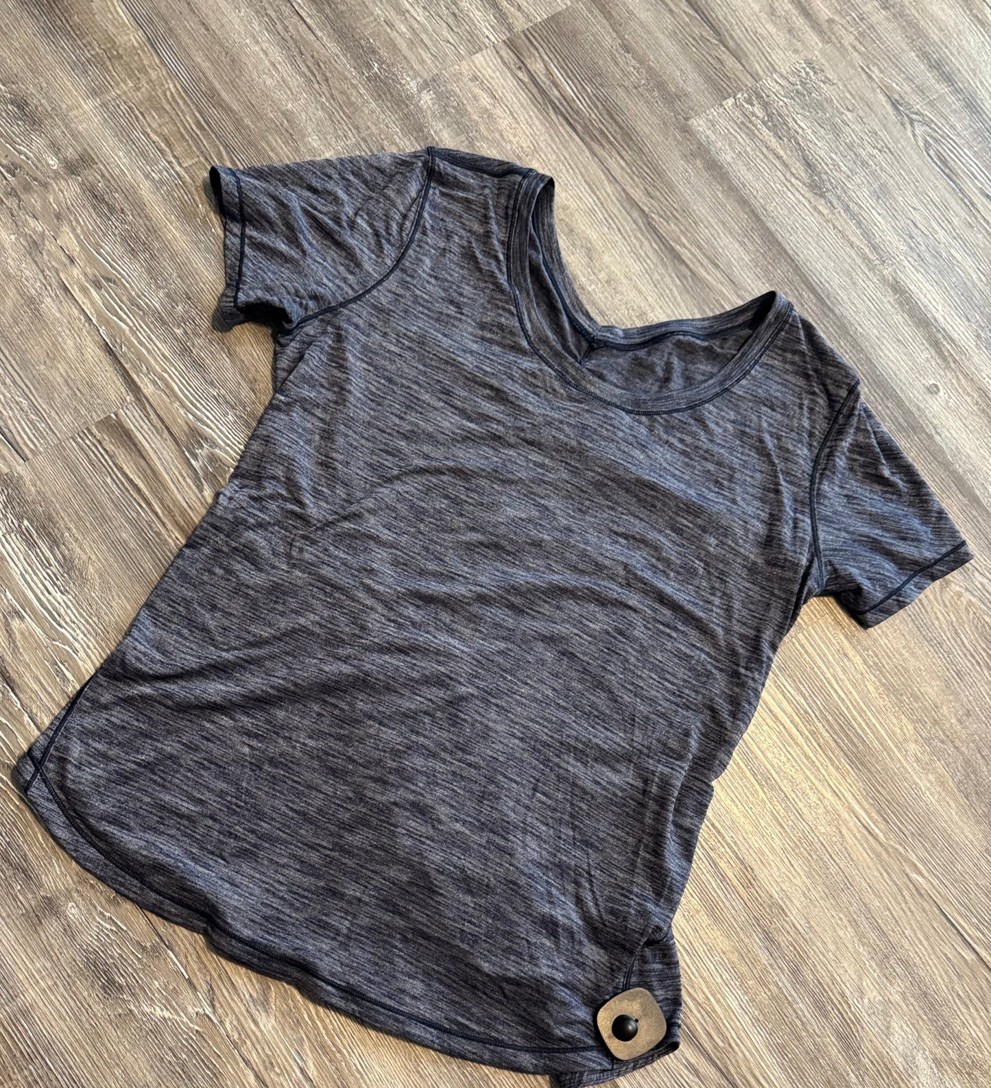 Athletic Top Short Sleeve By Lululemon  Size: Xl