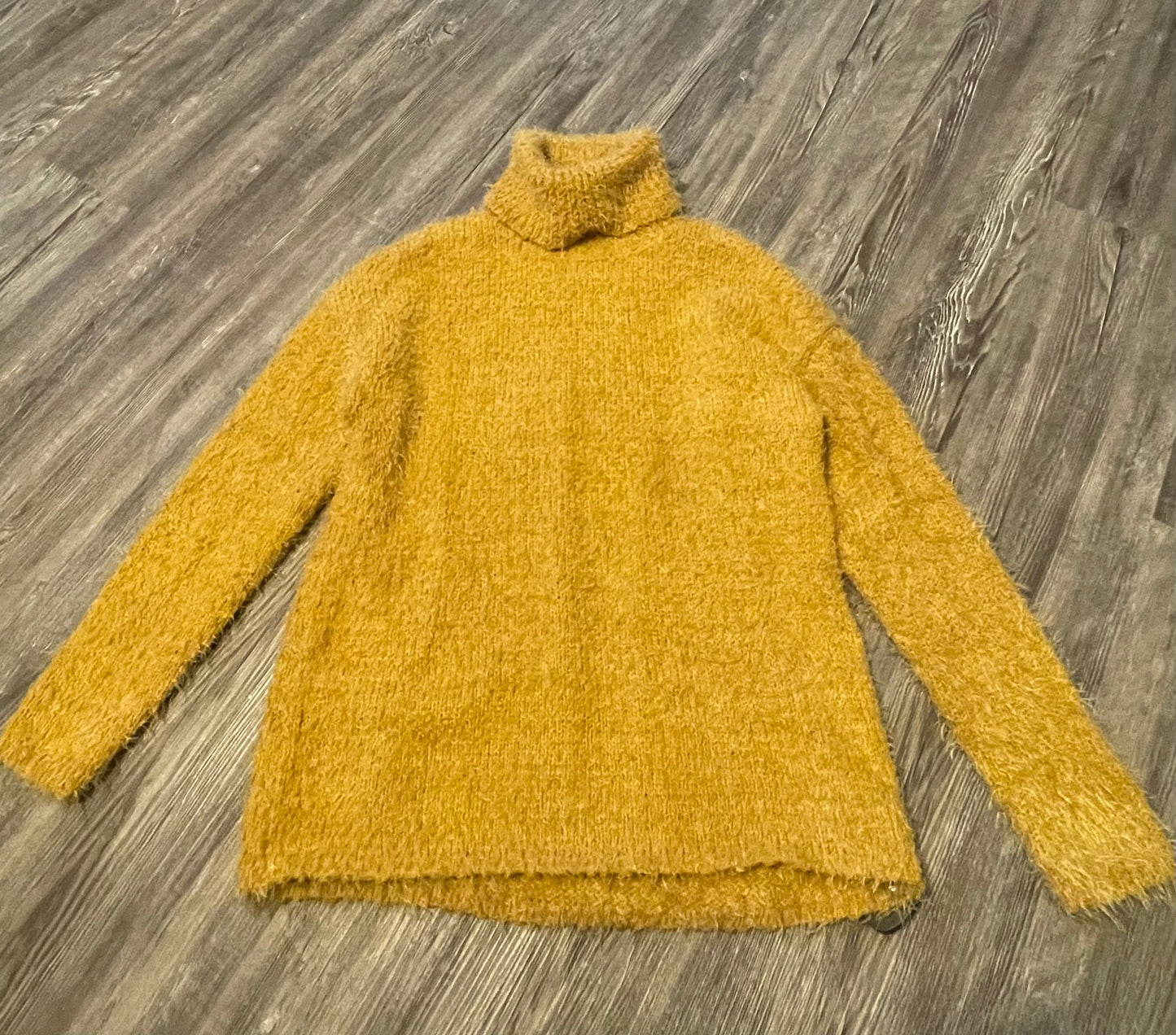 Sweater By Lux  Size: L