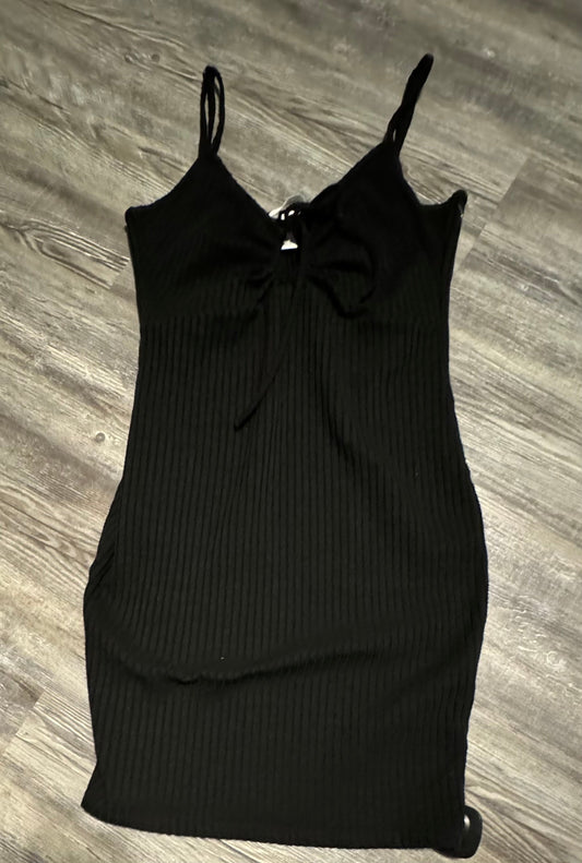 Dress Casual Short By H&m  Size: M