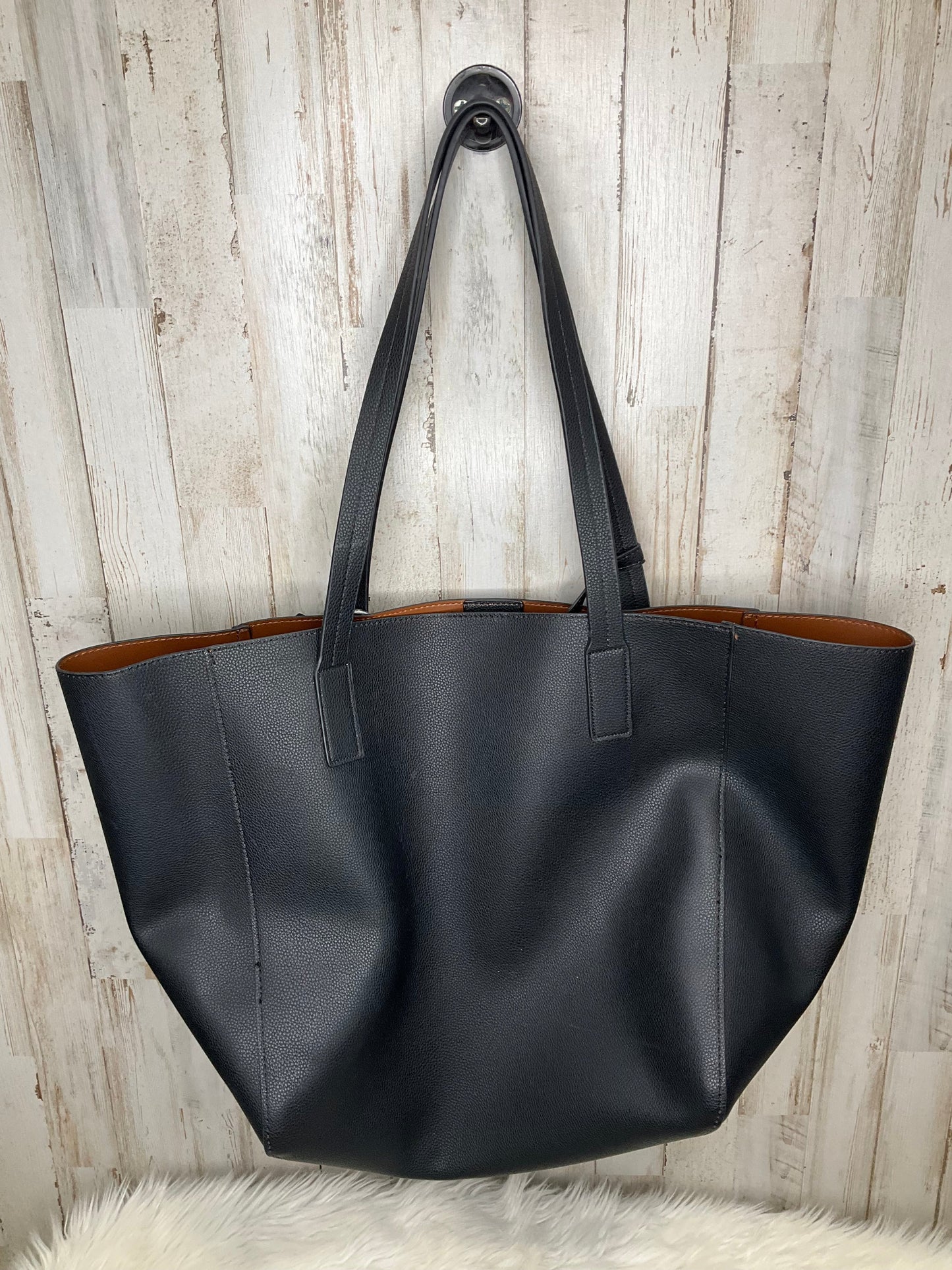 Handbag By Tommy Bahama  Size: Large