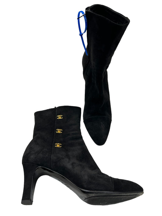Boots Luxury Designer By Chanel  Size: EU 40