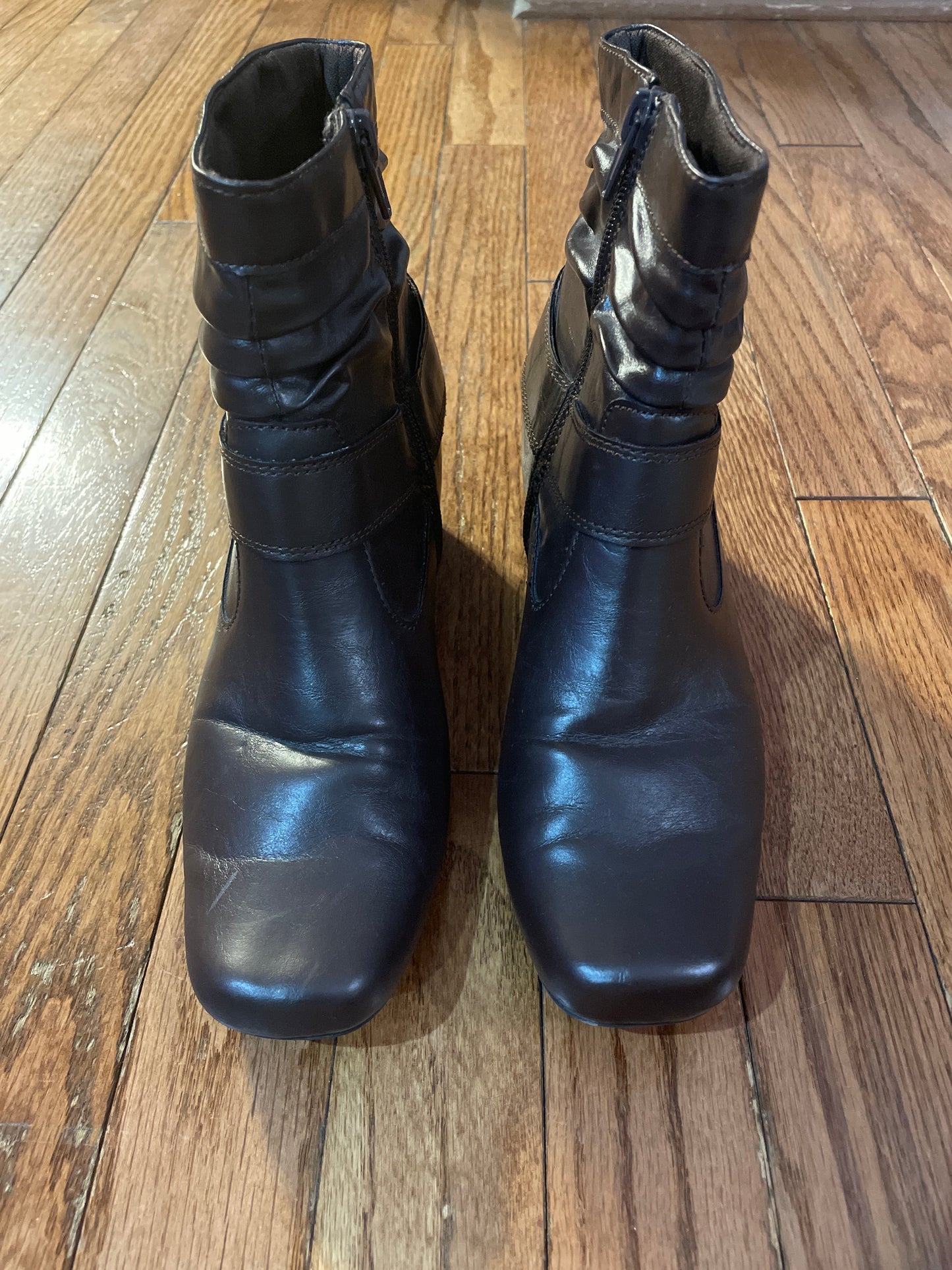 Boots Ankle By Clothes Mentor  Size: 7.5