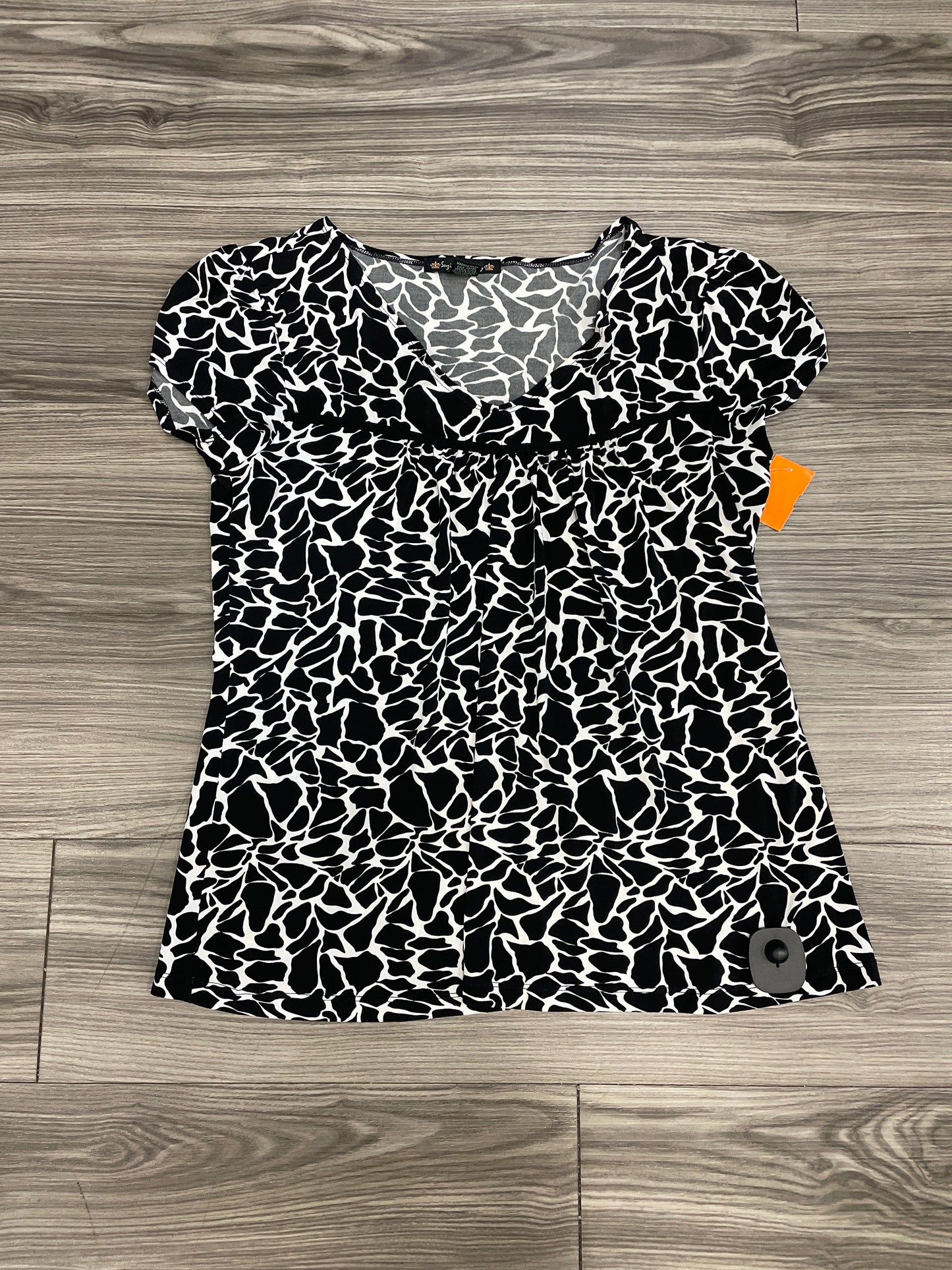 Top Short Sleeve By Clothes Mentor  Size: L