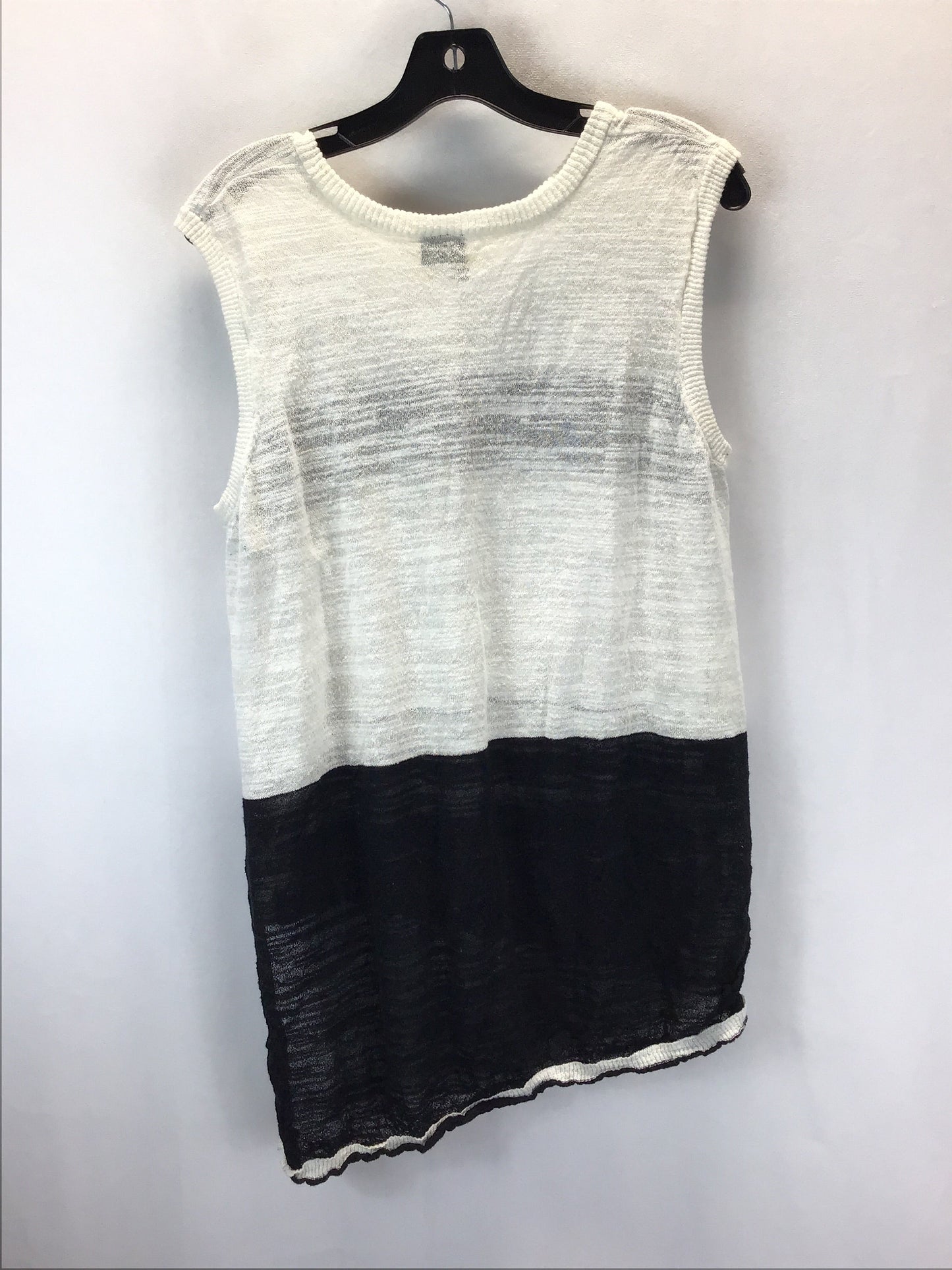 Top Sleeveless By Left Of Center  Size: M