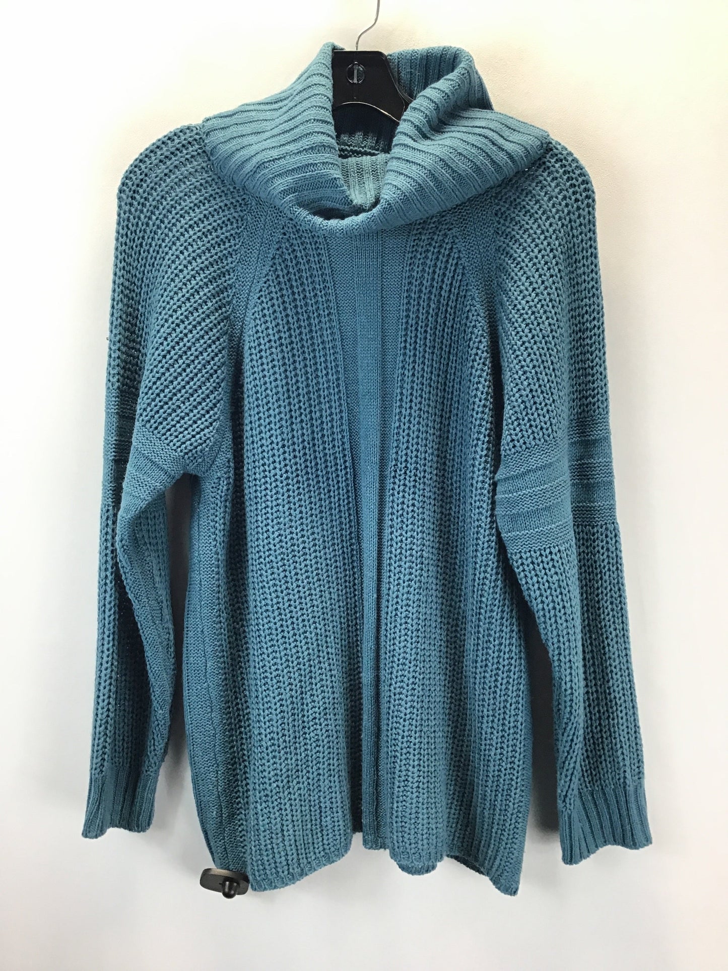 Sweater By Clothes Mentor  Size: L