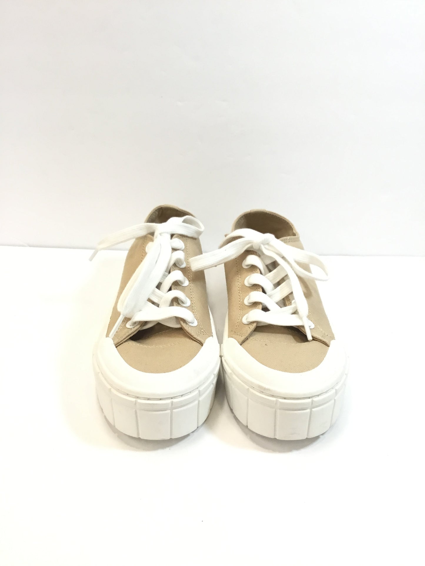 Shoes Sneakers By Love  Size: 9