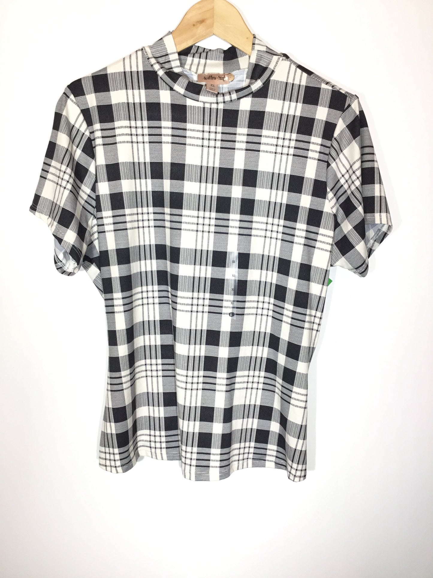 Top Short Sleeve By Clothes Mentor  Size: Xl