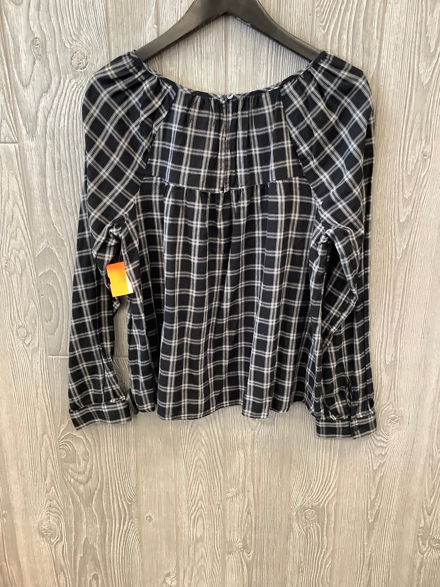 Top Long Sleeve By Old Navy  Size: L