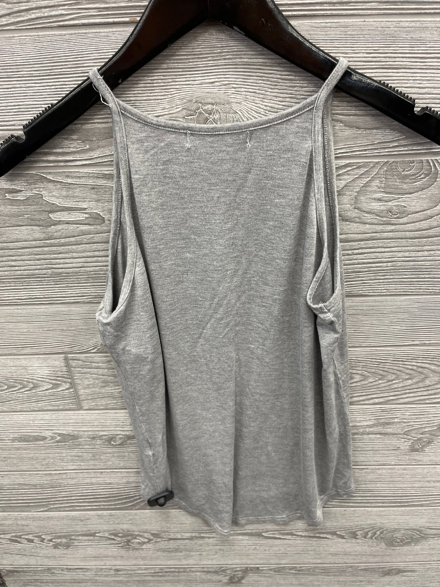 Top Sleeveless Basic By Clothes Mentor  Size: M