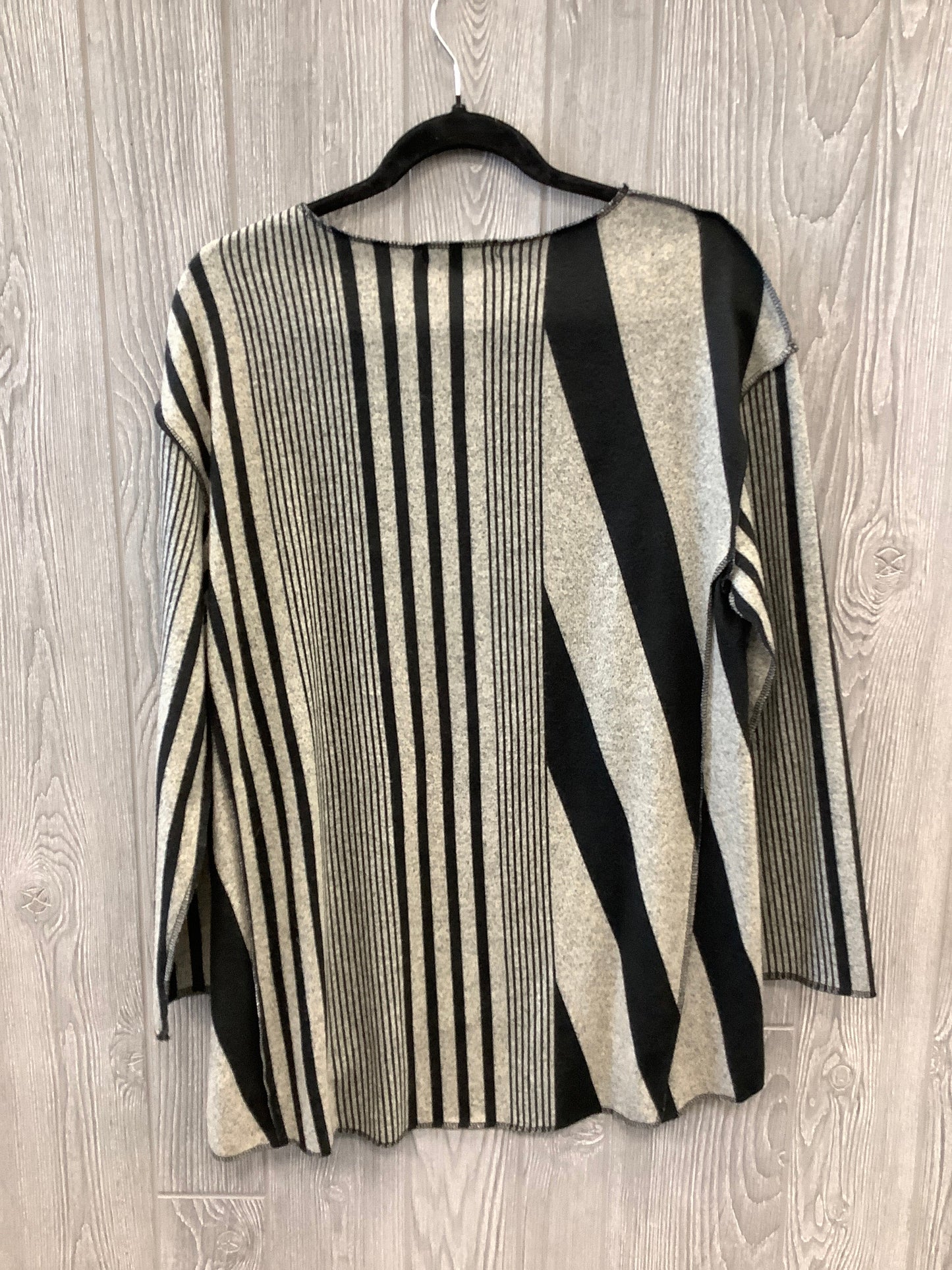 Top Long Sleeve By Clothes Mentor  Size: M