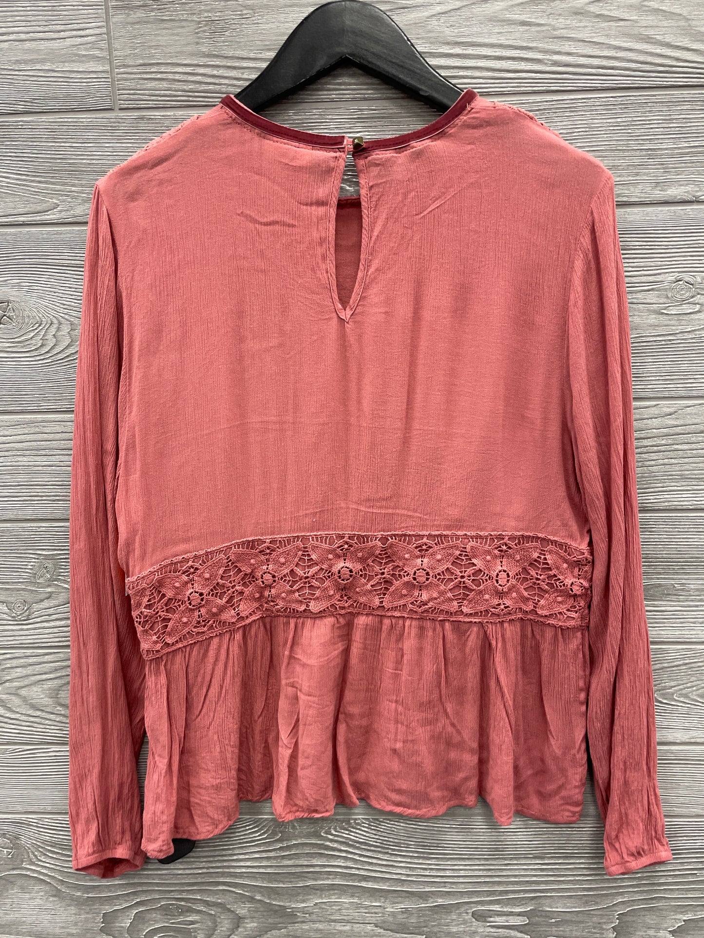 Top Long Sleeve By Knox Rose  Size: L