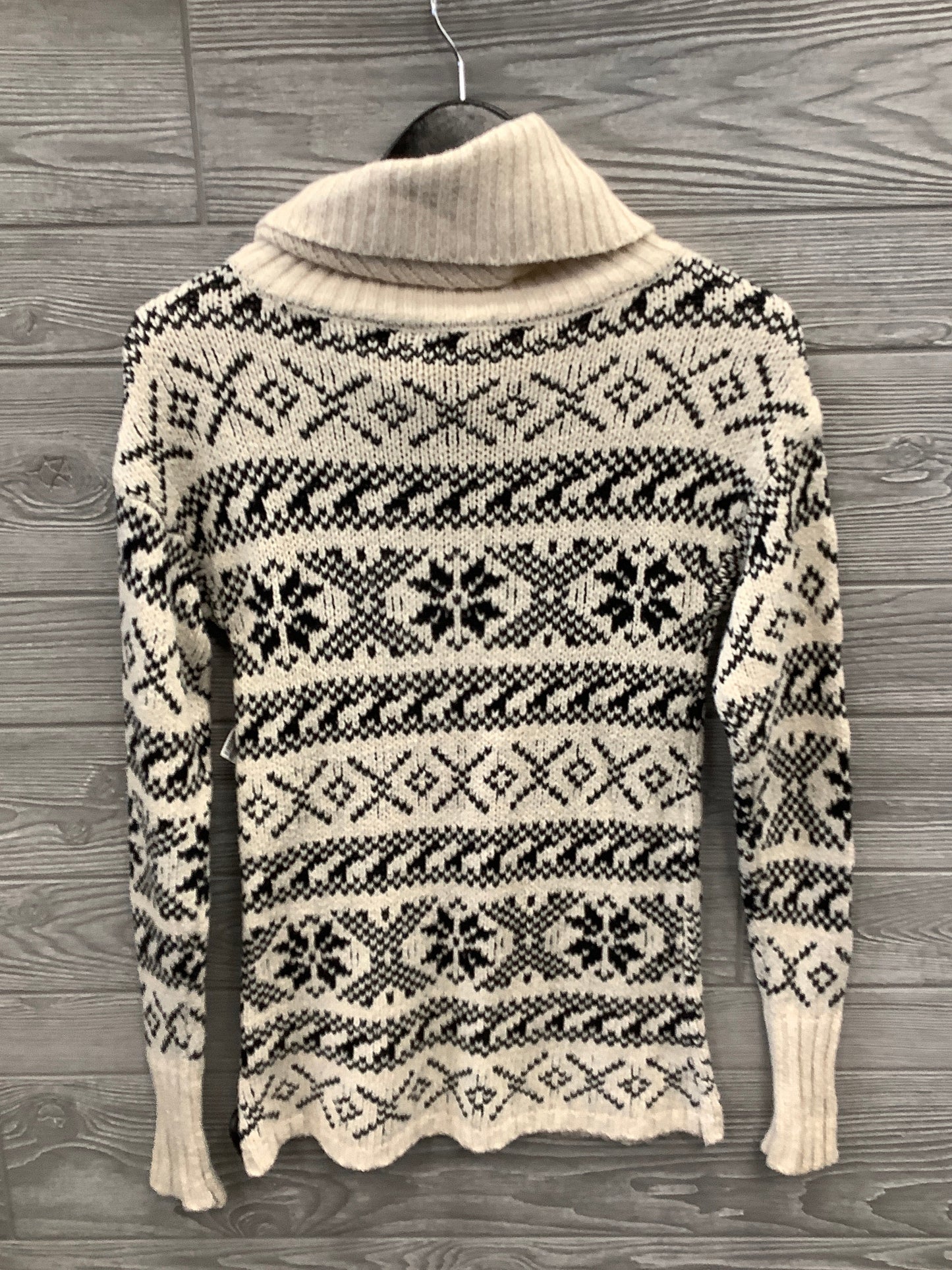 Sweater By Maurices  Size: Xs