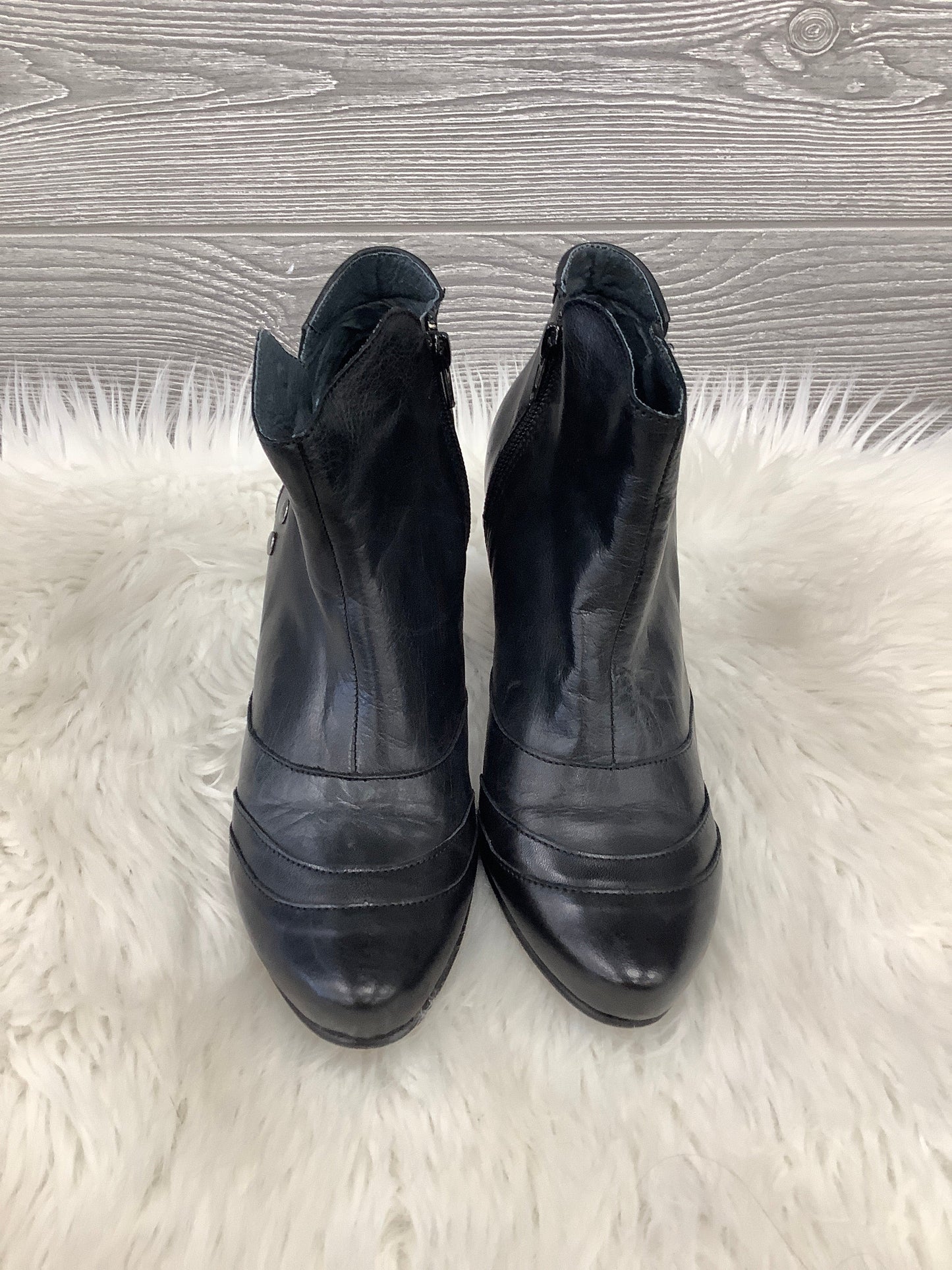 Boots Ankle Heels By Eric Michael London  Size: 9