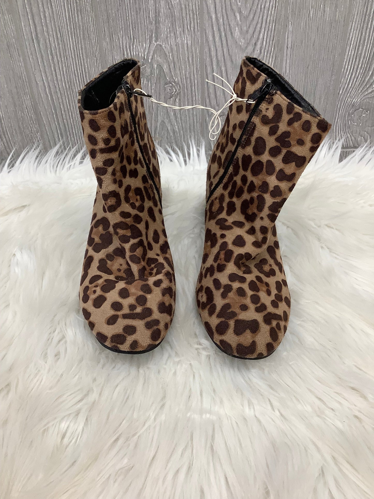 Boots Ankle Heels By Clothes Mentor  Size: 9