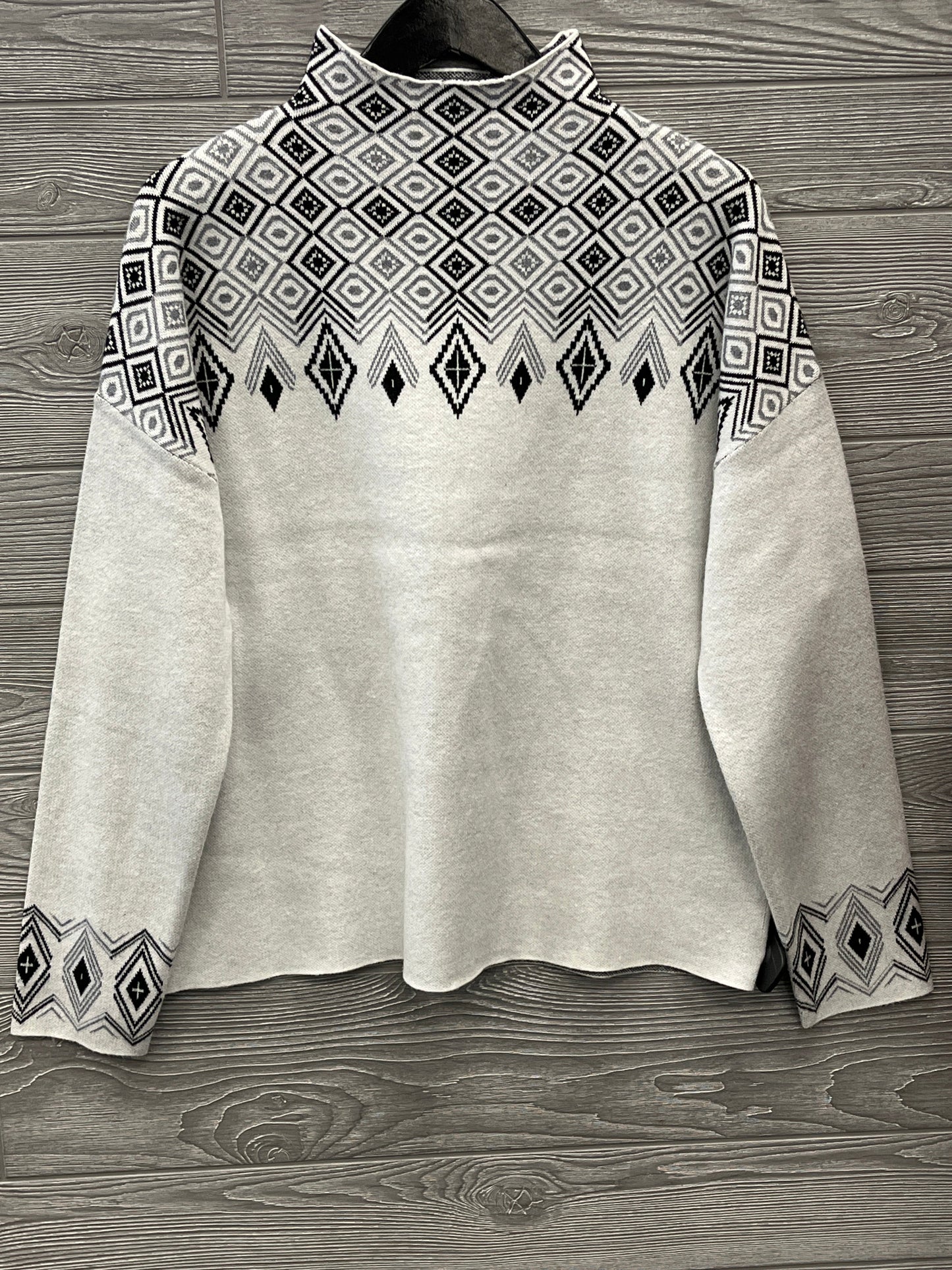 Sweater By Tahari  Size: Xl