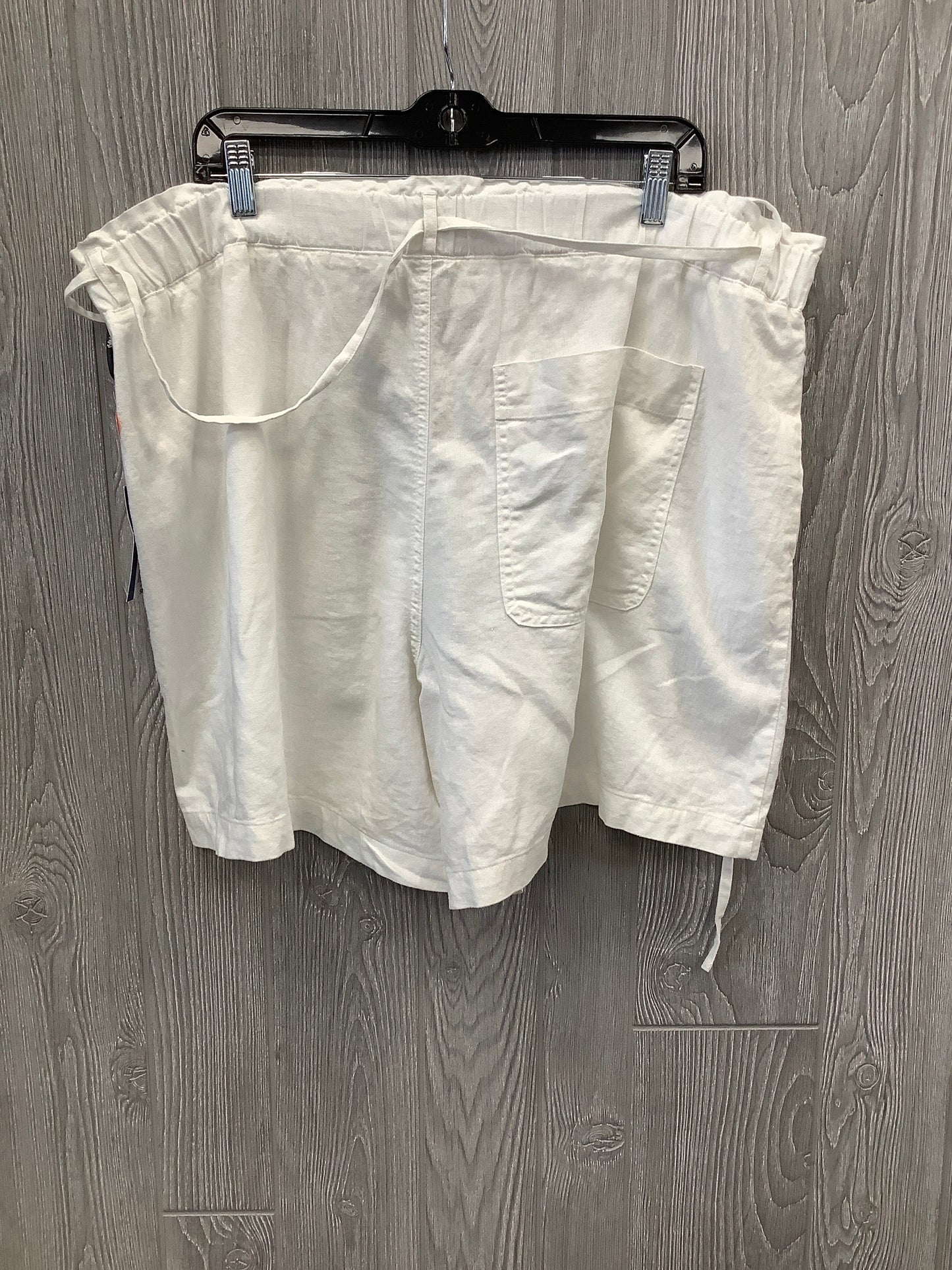 Shorts By Universal Thread  Size: Xxl