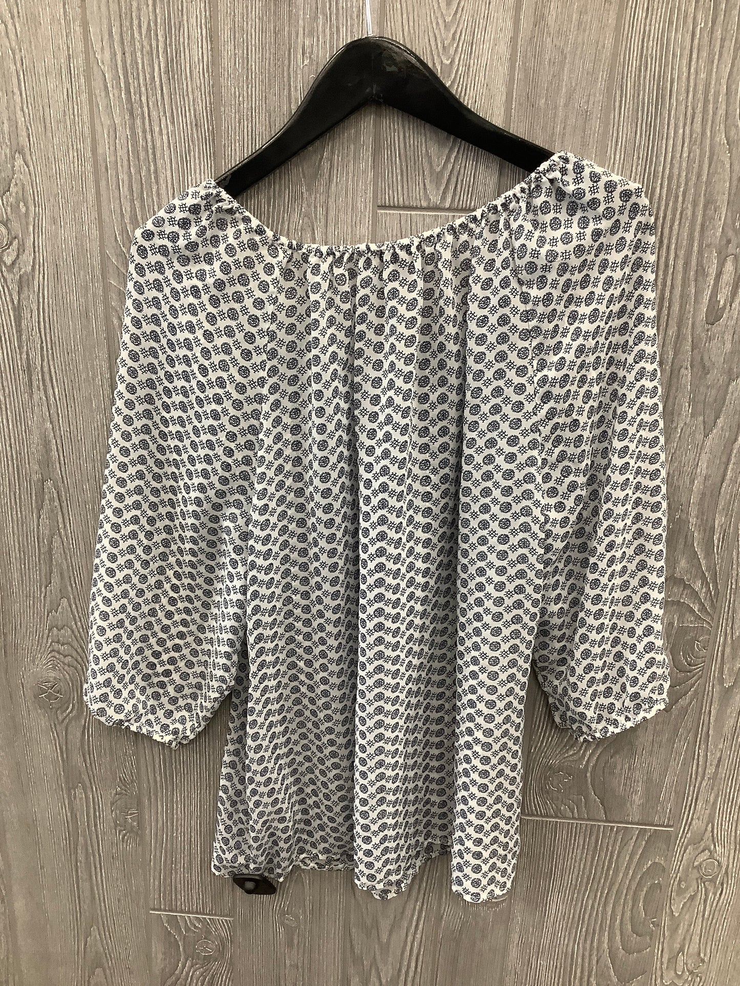 Top Long Sleeve By Daisy Fuentes  Size: Xl